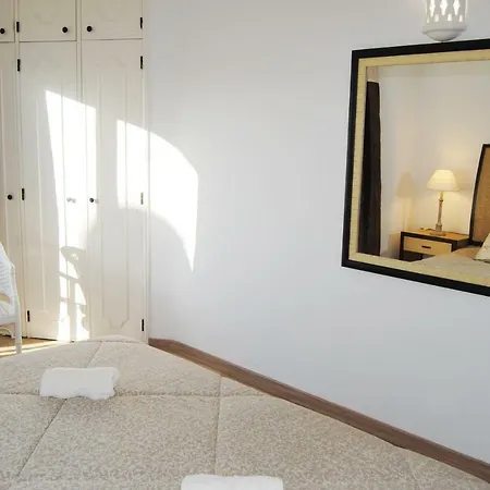 Апартаменты Chimney House *